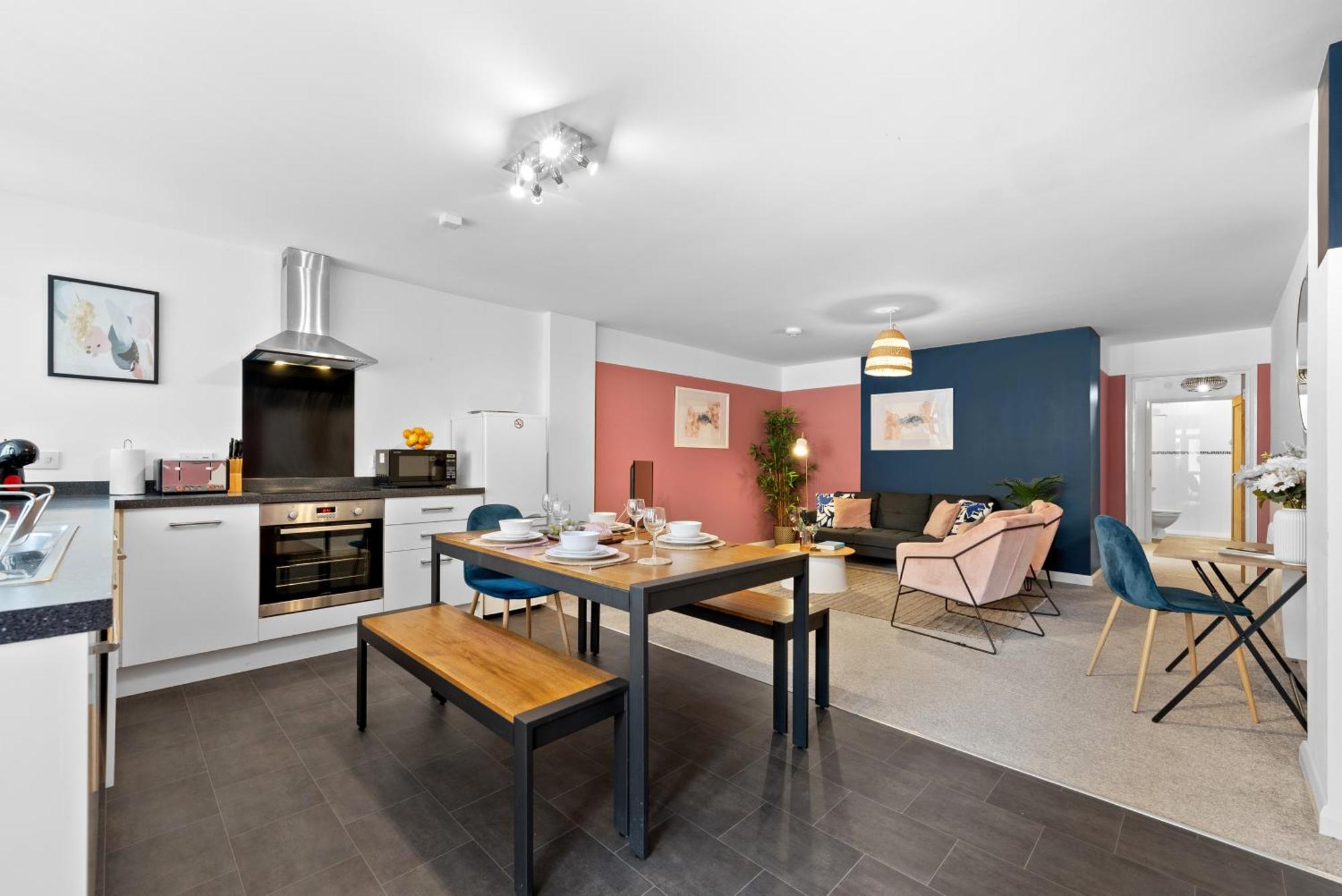 סירנססטר Glevum Lodge - 2 Bedroom Town Centre Apartment מראה חיצוני תמונה